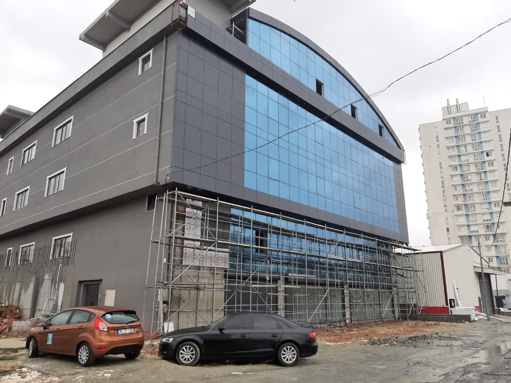 Sadıklar Plaza cephe detayı